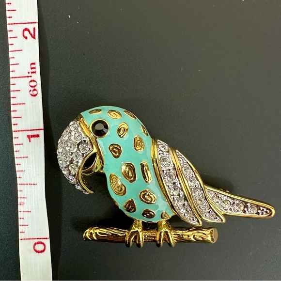 ENAMEL PARROT PIN - Picture 4 of 5